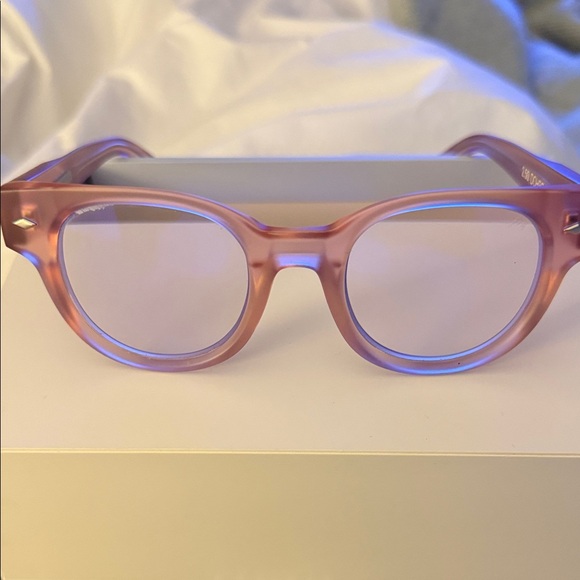 cadis Accessories - Stylish Pink Eyewear